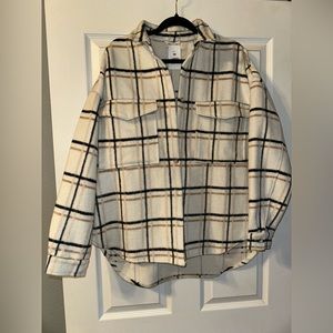 Women’s M/L oversized flannel